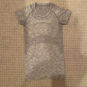 Lululemon Grey Swiftly Short Sleeve (Lululemon like new)